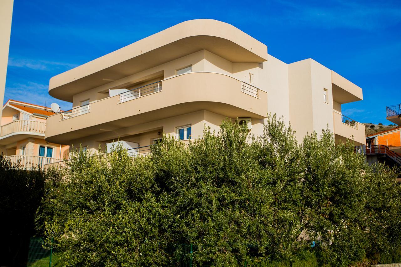 Maiv Residence - Family & Designer Suites Рогозница Екстериор снимка