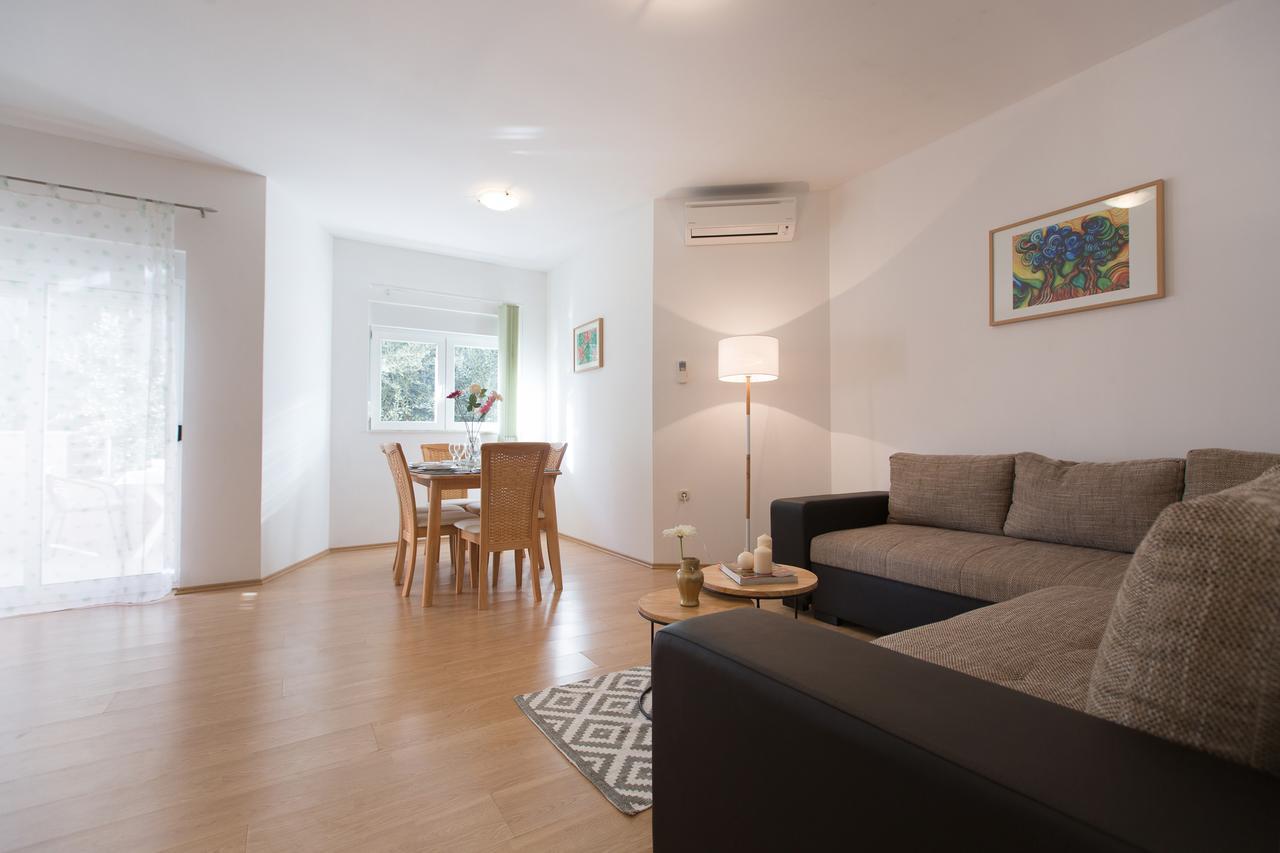 Maiv Residence - Family & Designer Suites Рогозница Екстериор снимка