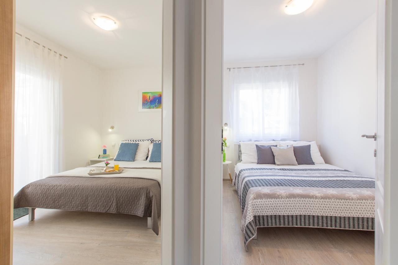 Maiv Residence - Family & Designer Suites Рогозница Екстериор снимка