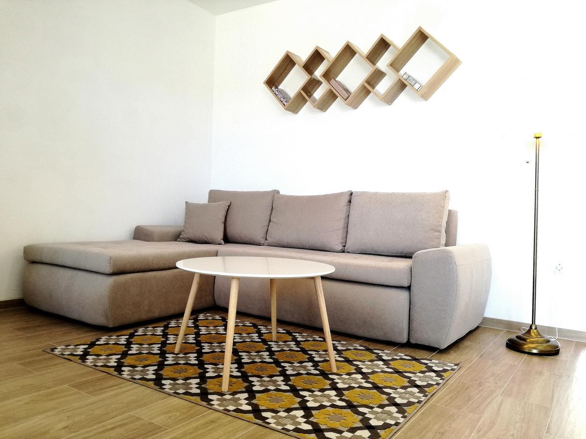Maiv Residence - Family & Designer Suites Рогозница Екстериор снимка