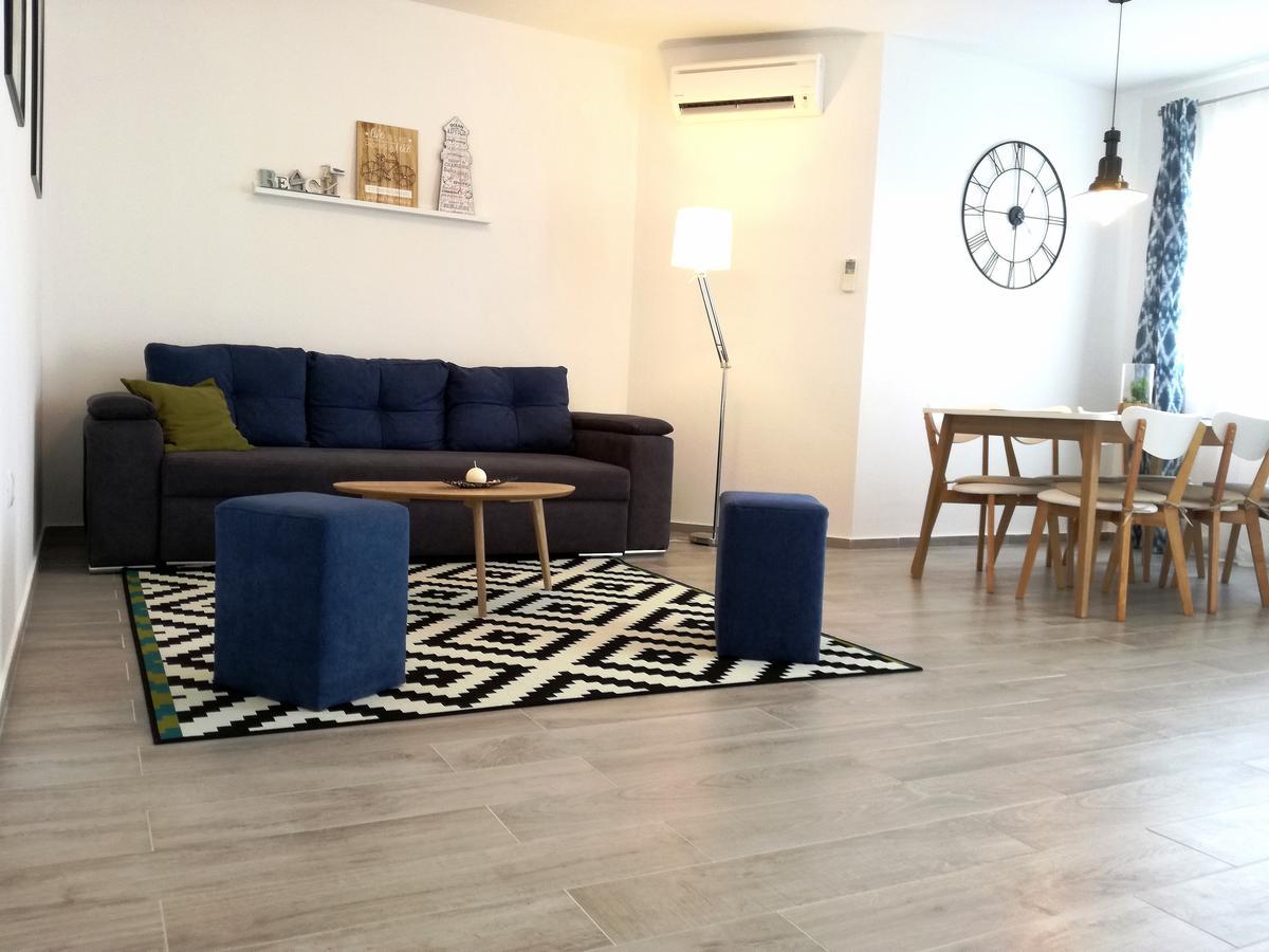 Maiv Residence - Family & Designer Suites Рогозница Екстериор снимка