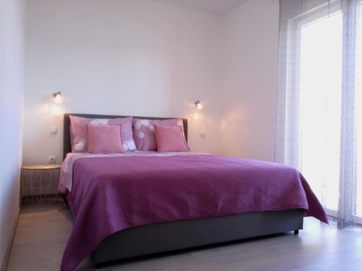Maiv Residence - Family & Designer Suites Рогозница Екстериор снимка