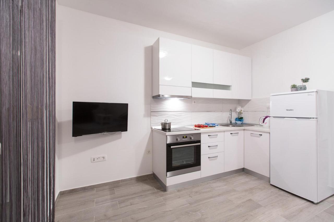 Maiv Residence - Family & Designer Suites Рогозница Стая снимка